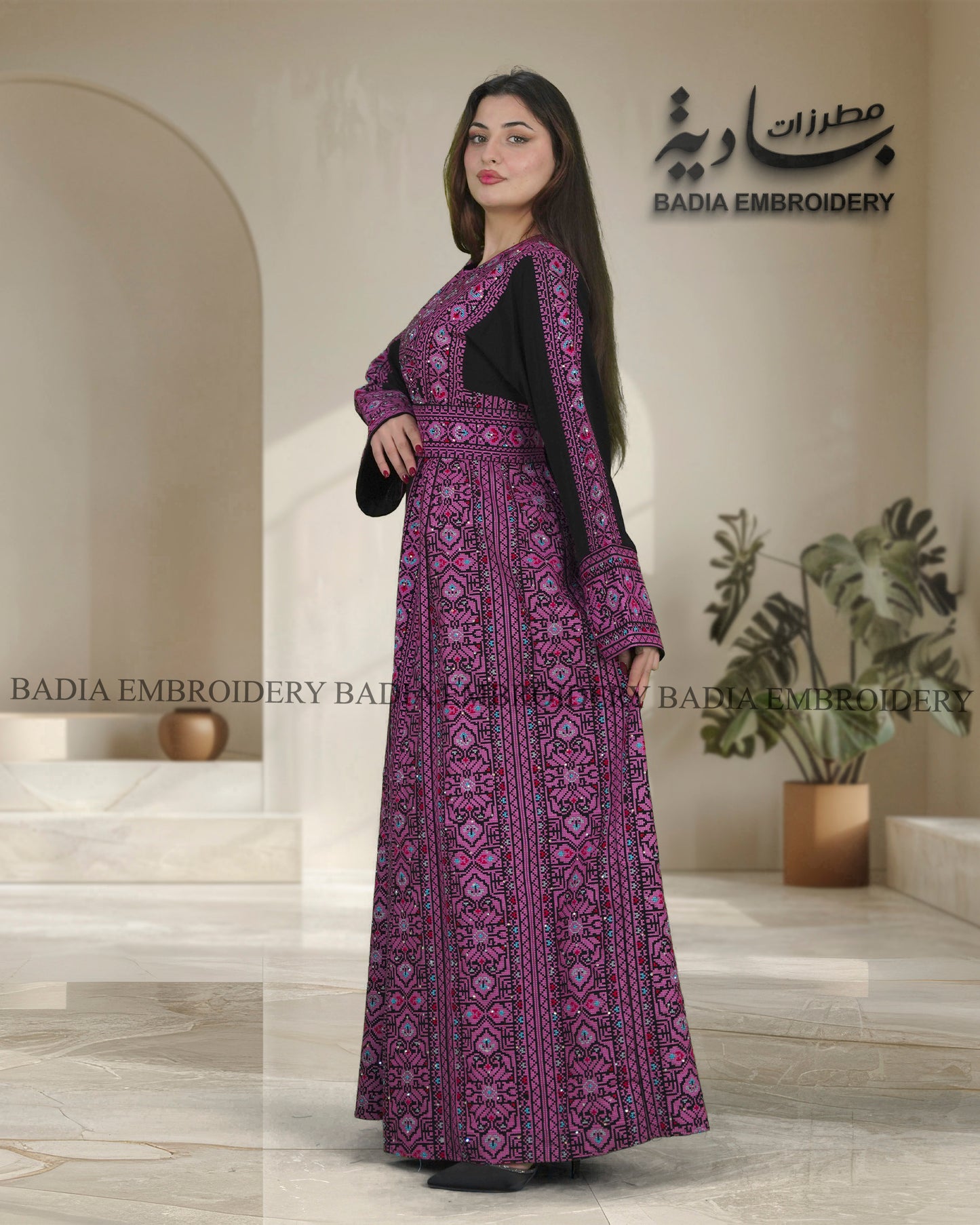 Elegant Black & Pink Thobe