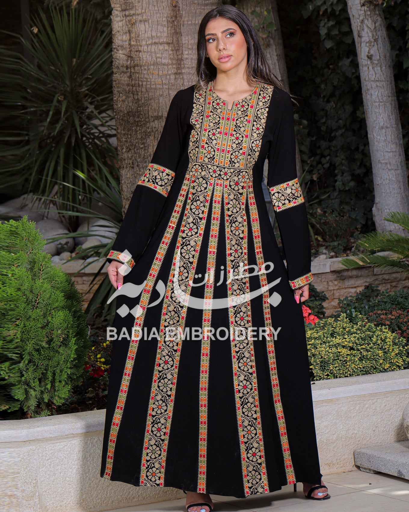 Beautiful Traditional Gold Thobe