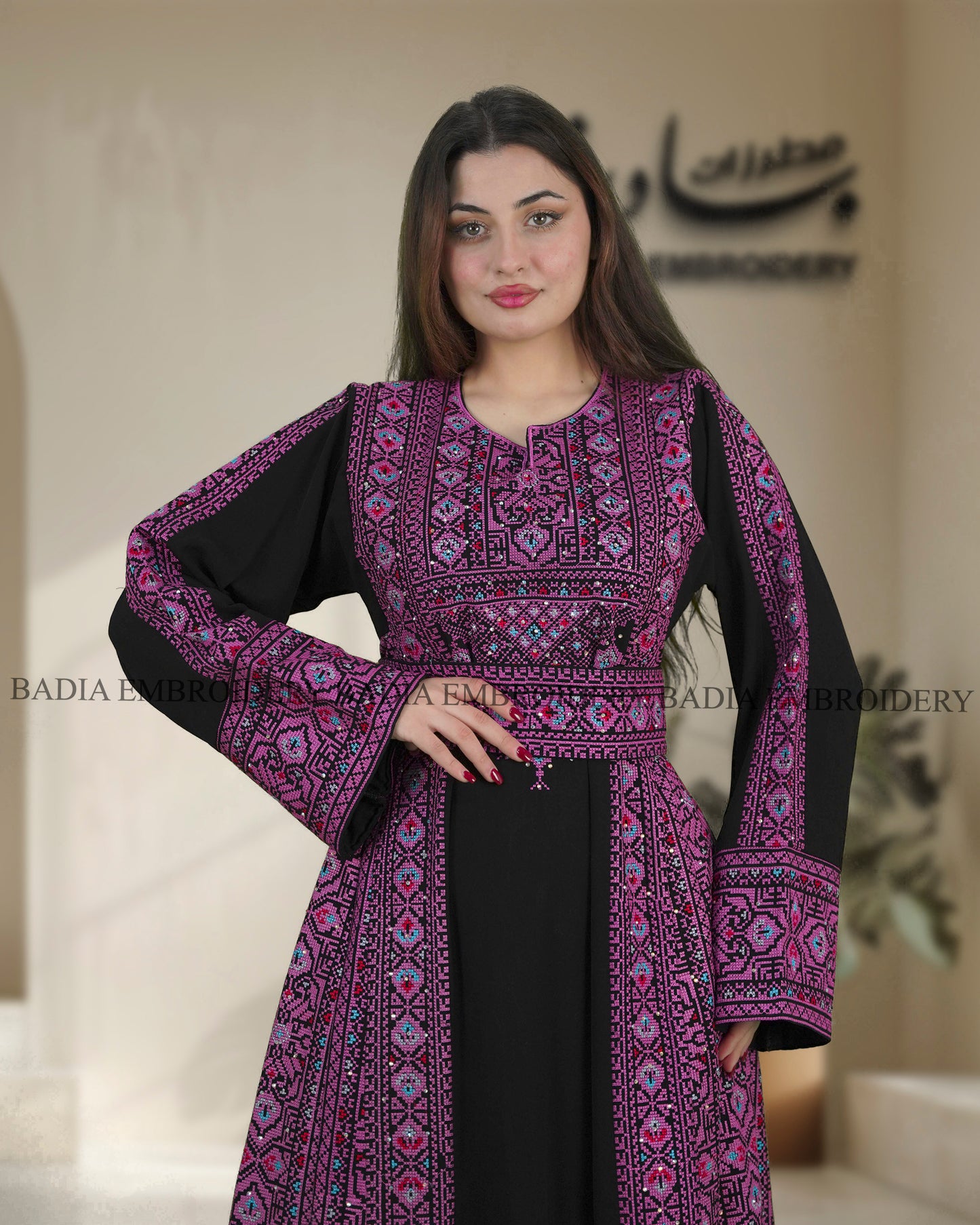 Elegant Black & Pink Thobe