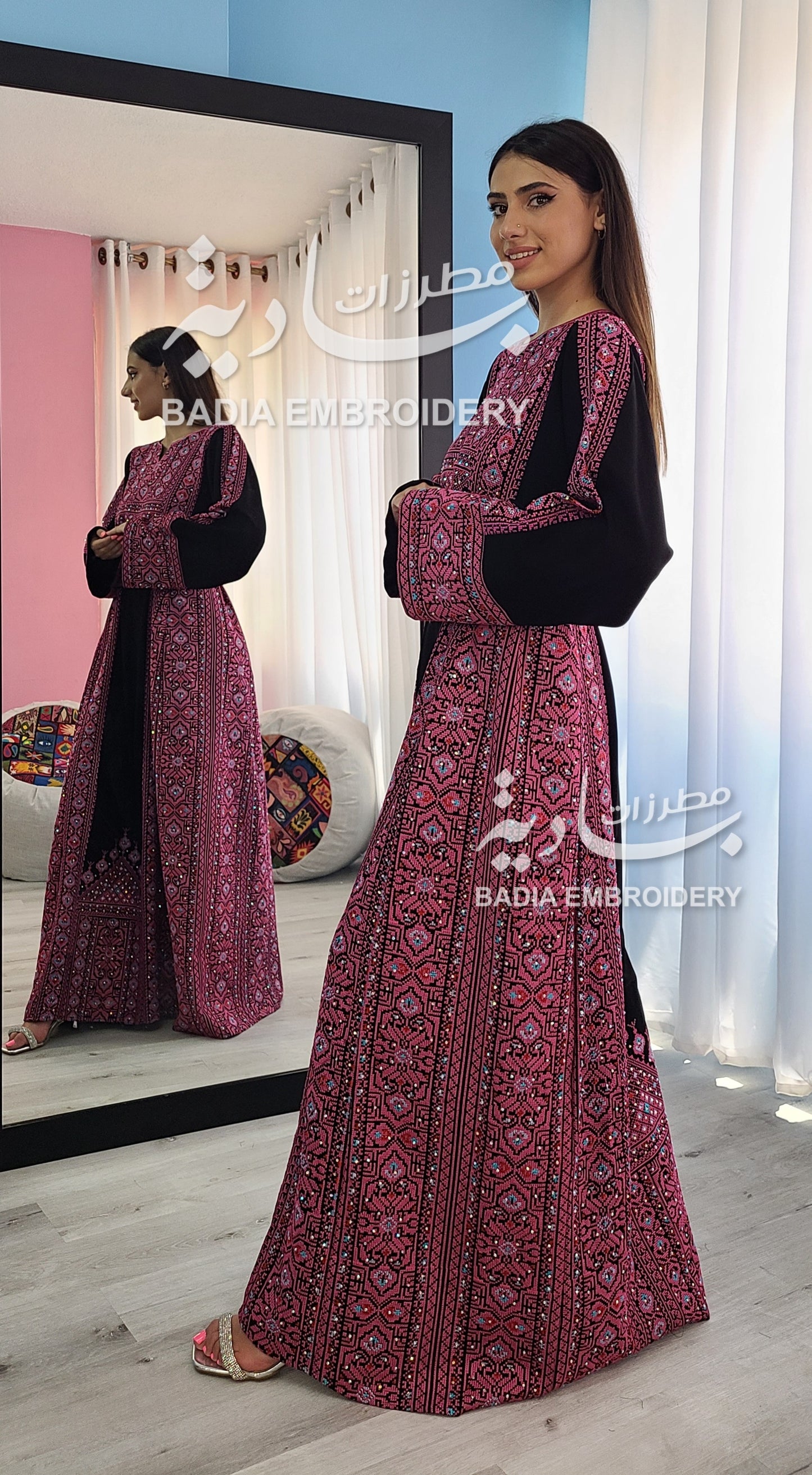 Elegant Black & Pink Thobe