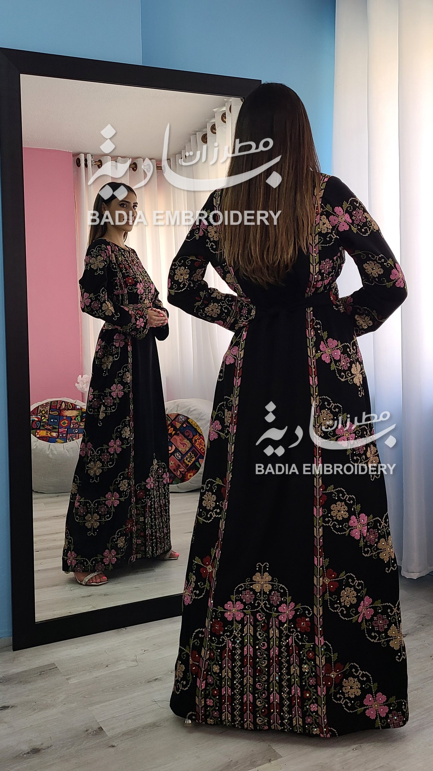 Elegant Black Roses Thobe