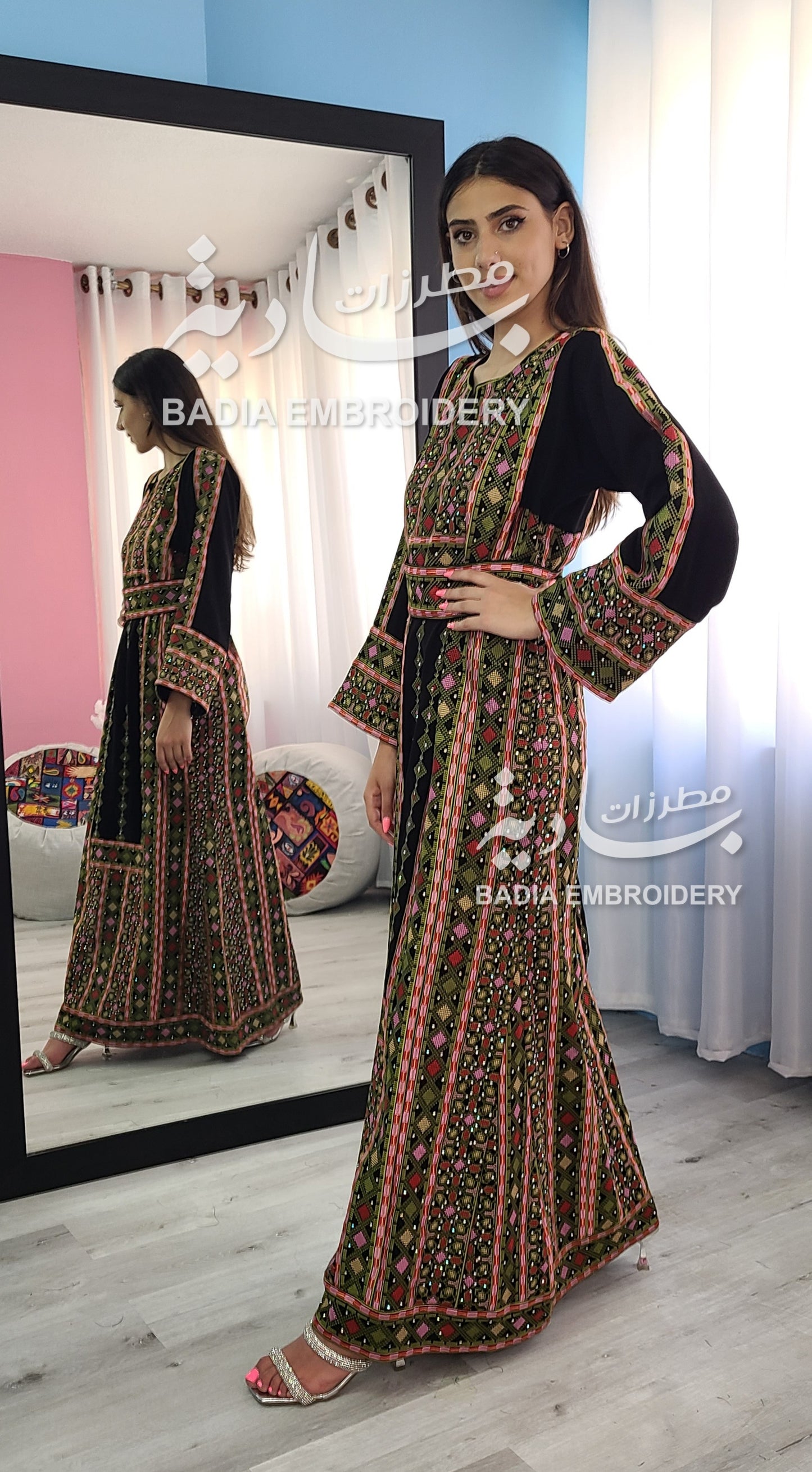 Elegant Black & Green Thobe