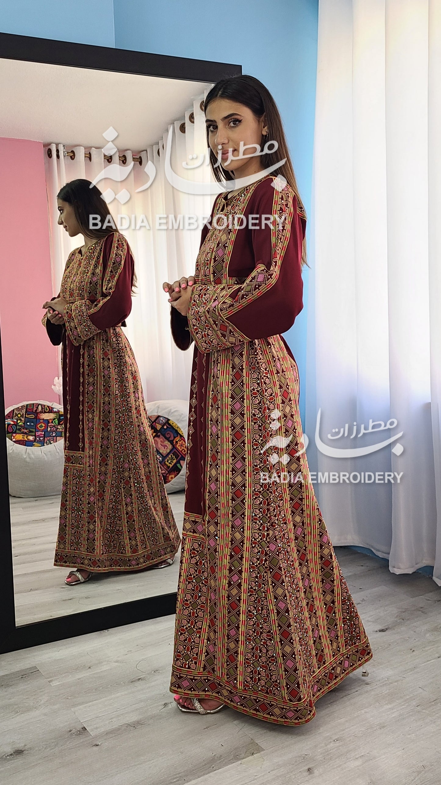 Elegant Burgundy & Gold Thobe