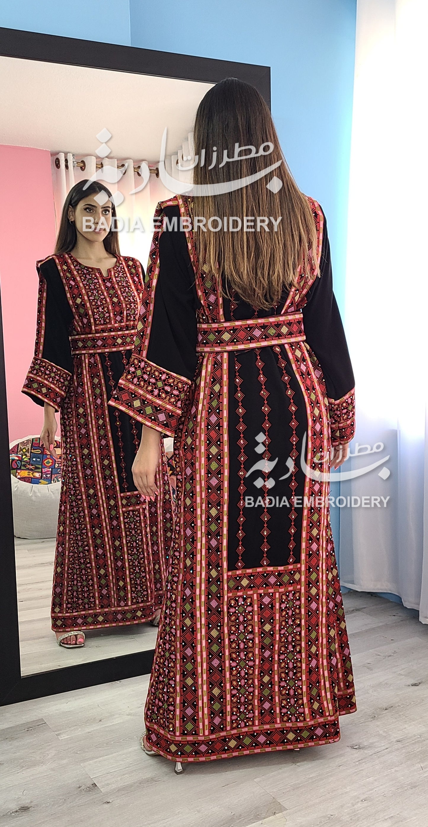 Elegant Black & Red Thobe