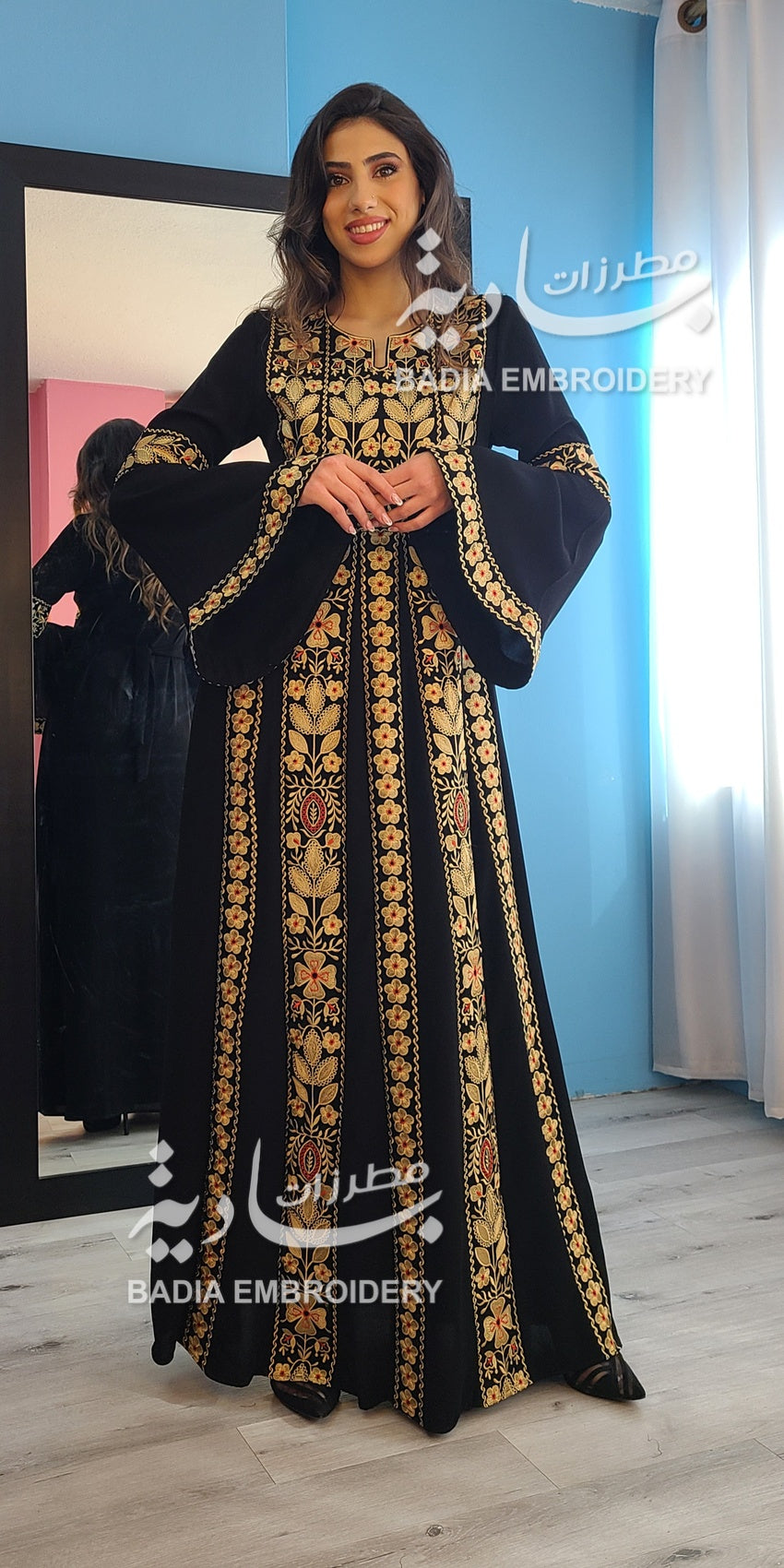 Beautiful Traditional Gold Thobe