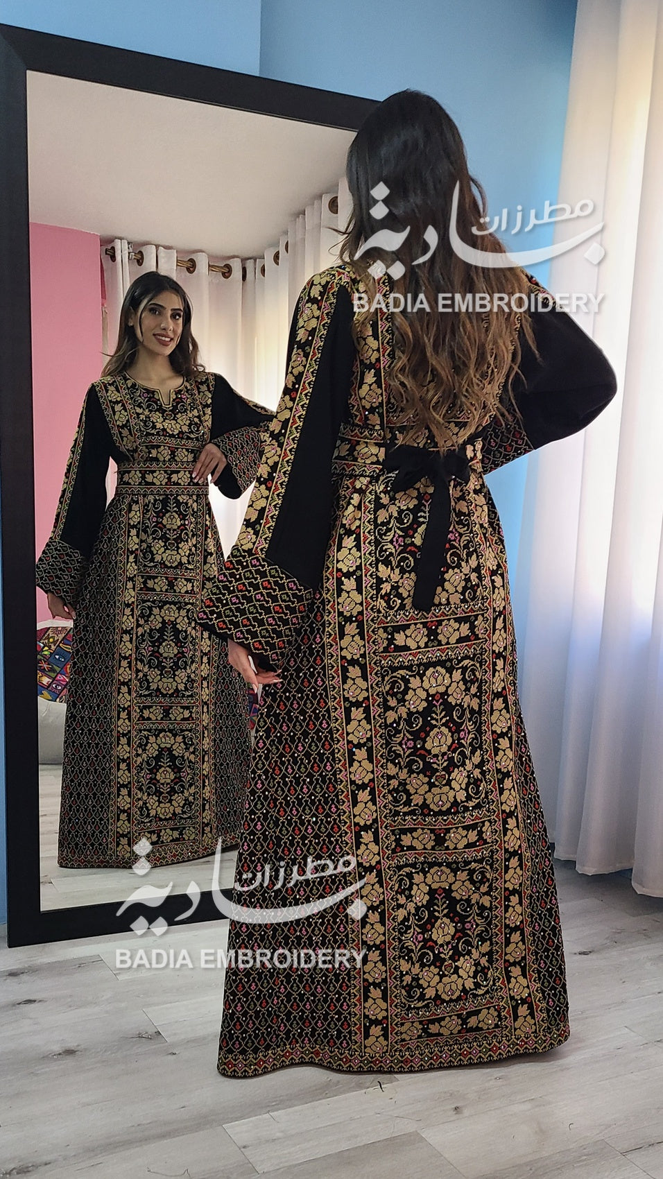 Elegant Black & Gold Thobe