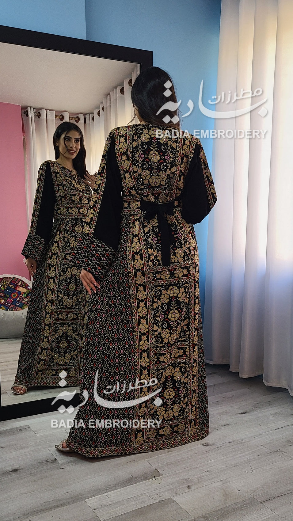 Elegant Black & Gold Thobe
