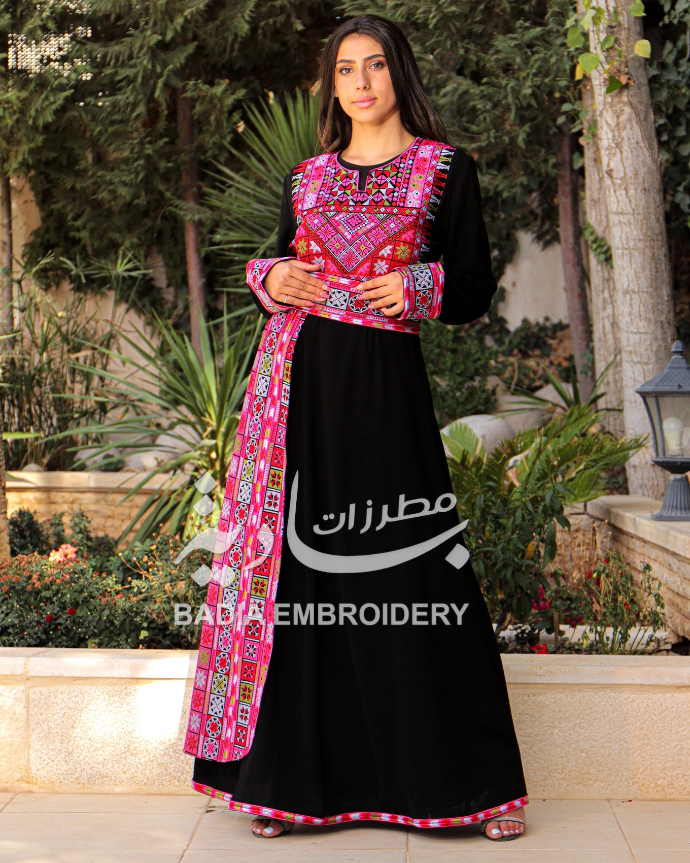 Elegant Colored Black Thobe