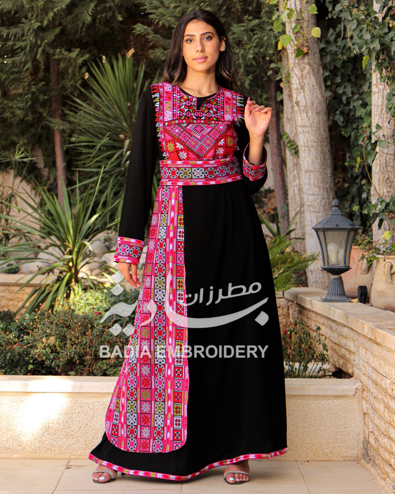 Elegant Colored Black Thobe