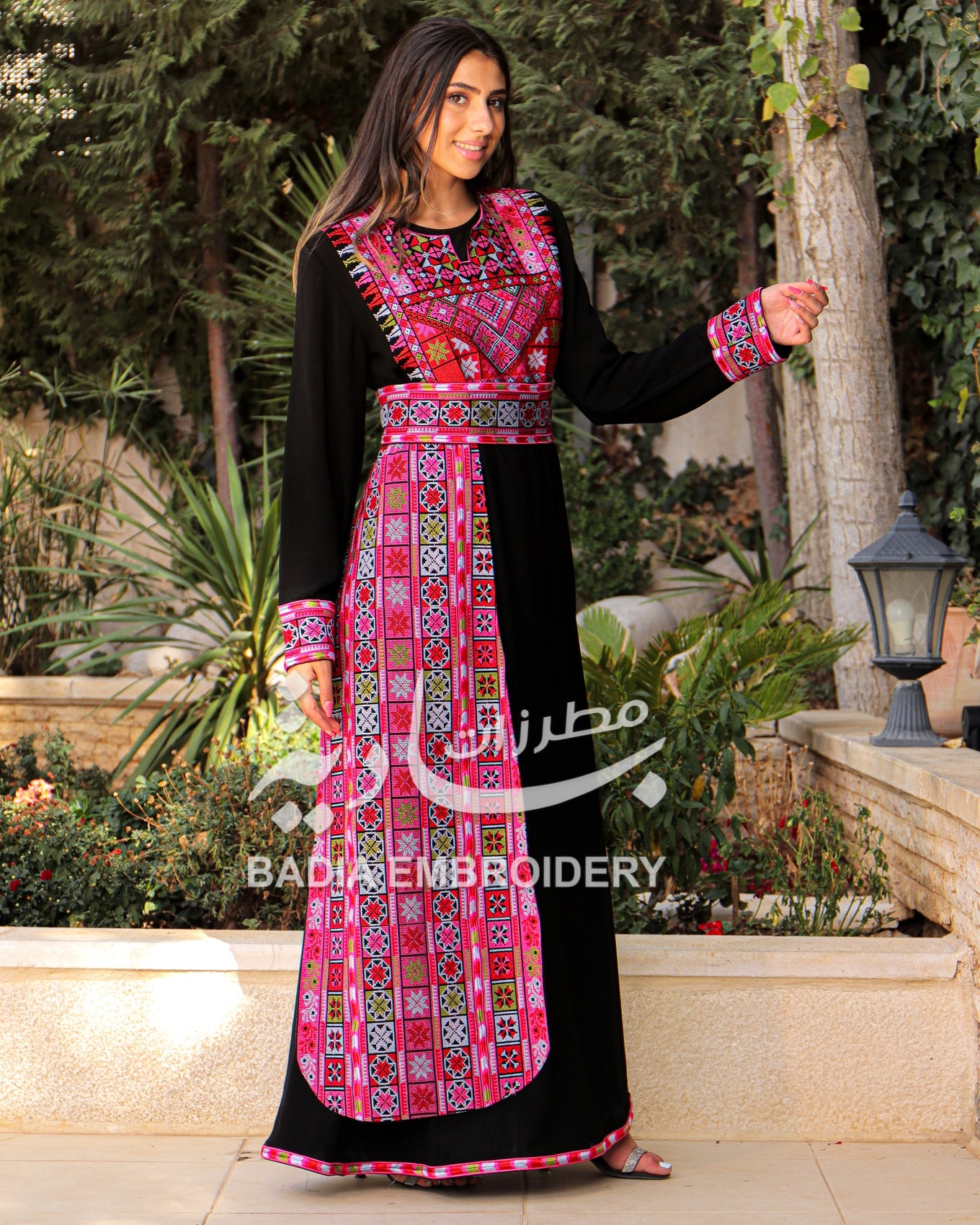 Elegant Colored Black Thobe