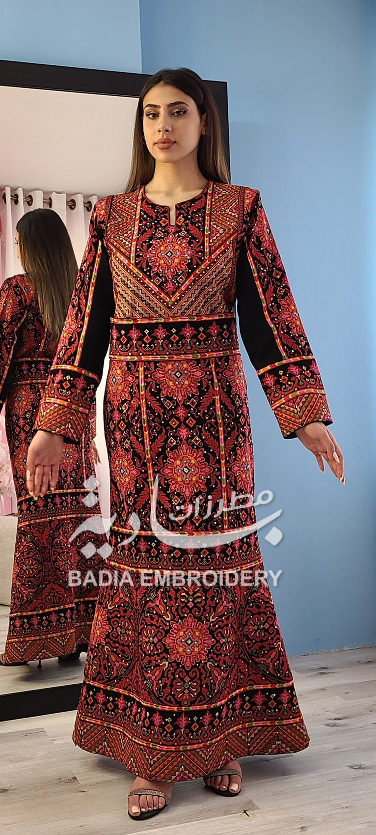 Elegant Black & Red Mermaid Thobe