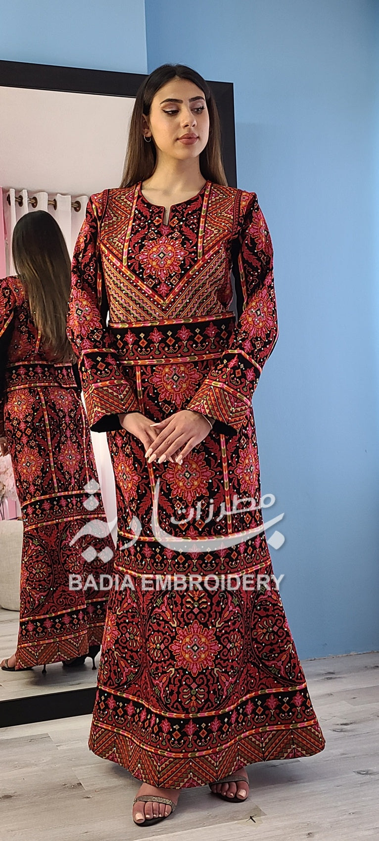 Elegant Black & Red Mermaid Thobe