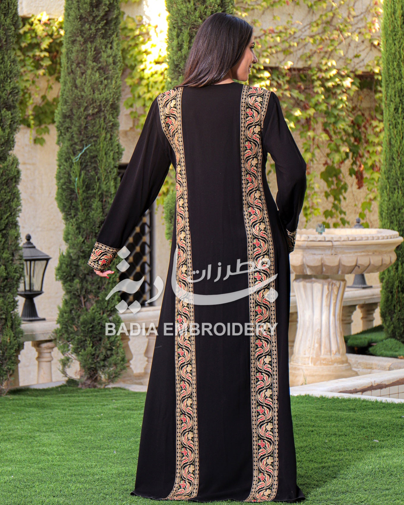 Beautiful Traditional Gold Thobe