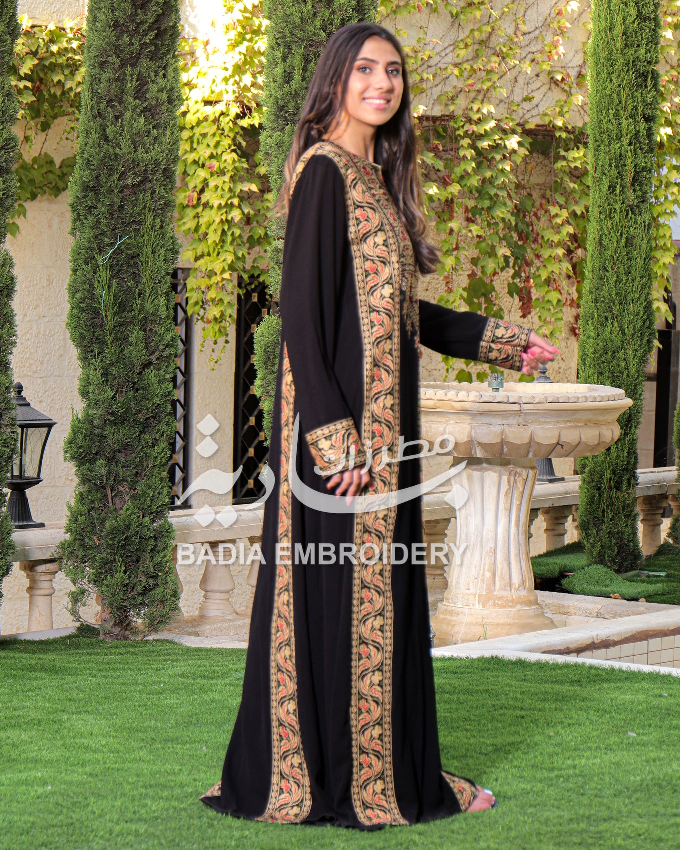 Beautiful Traditional Gold Thobe