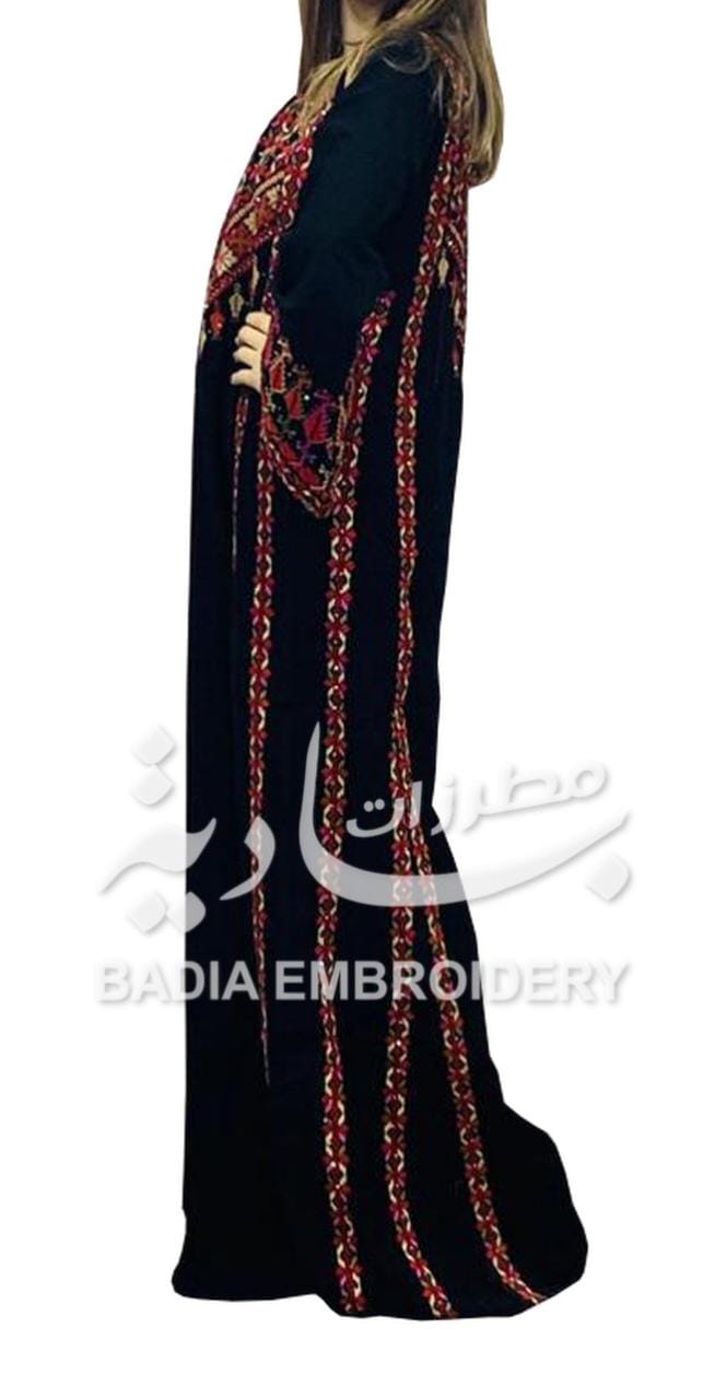 Elegant Black & Red Thobe
