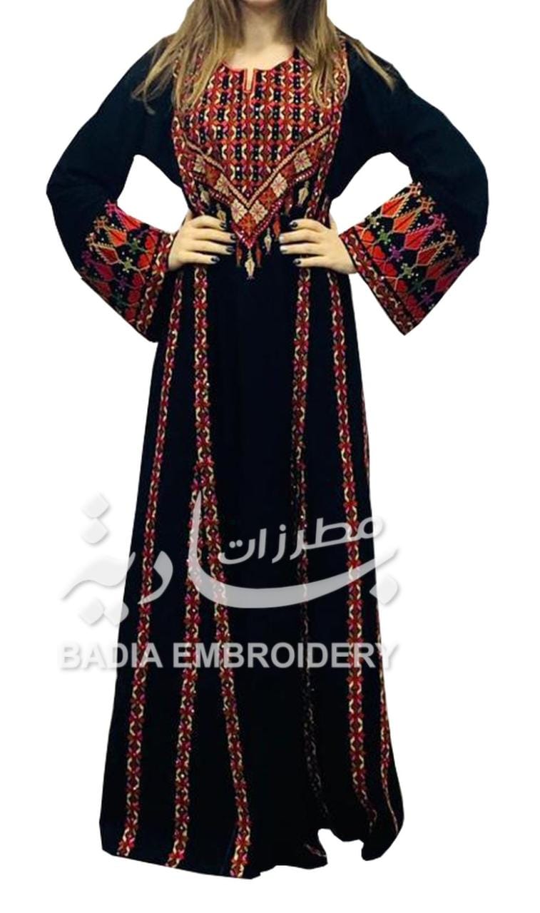 Elegant Black & Red Thobe
