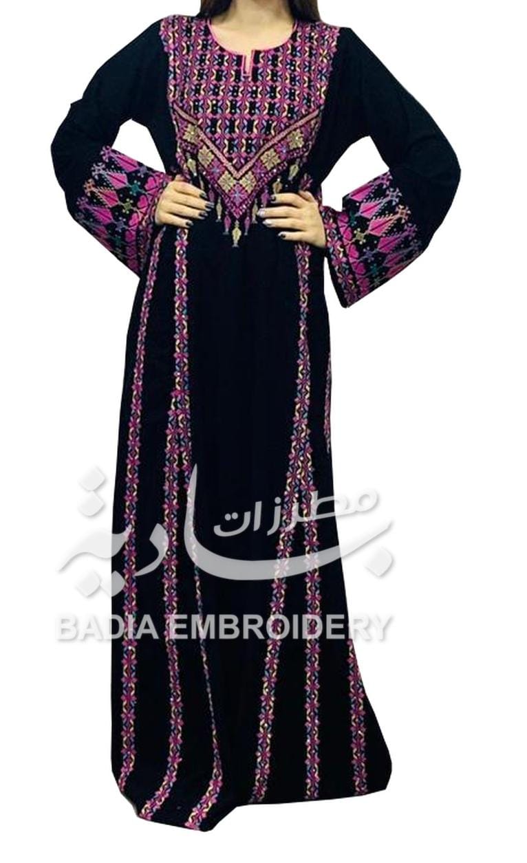 Elegant Black & Pink Thobe