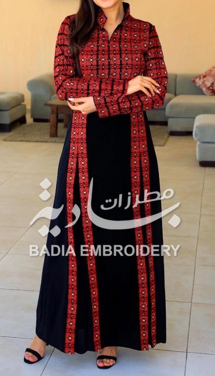 Elegant Black & Red Thobe