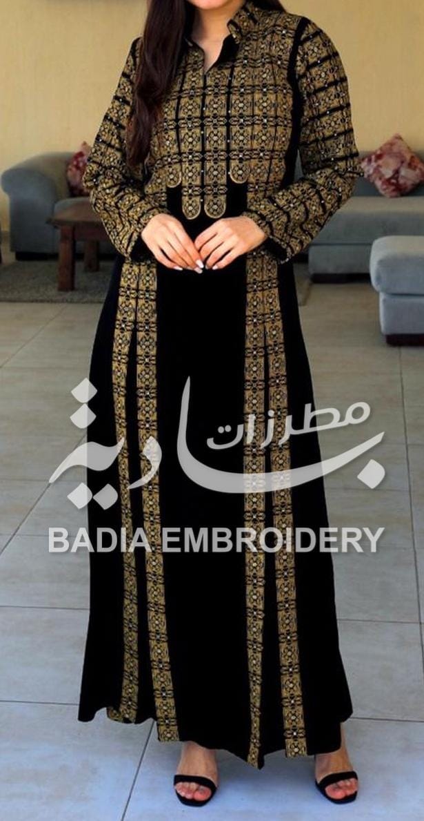 Elegant Black & Gold Thobe