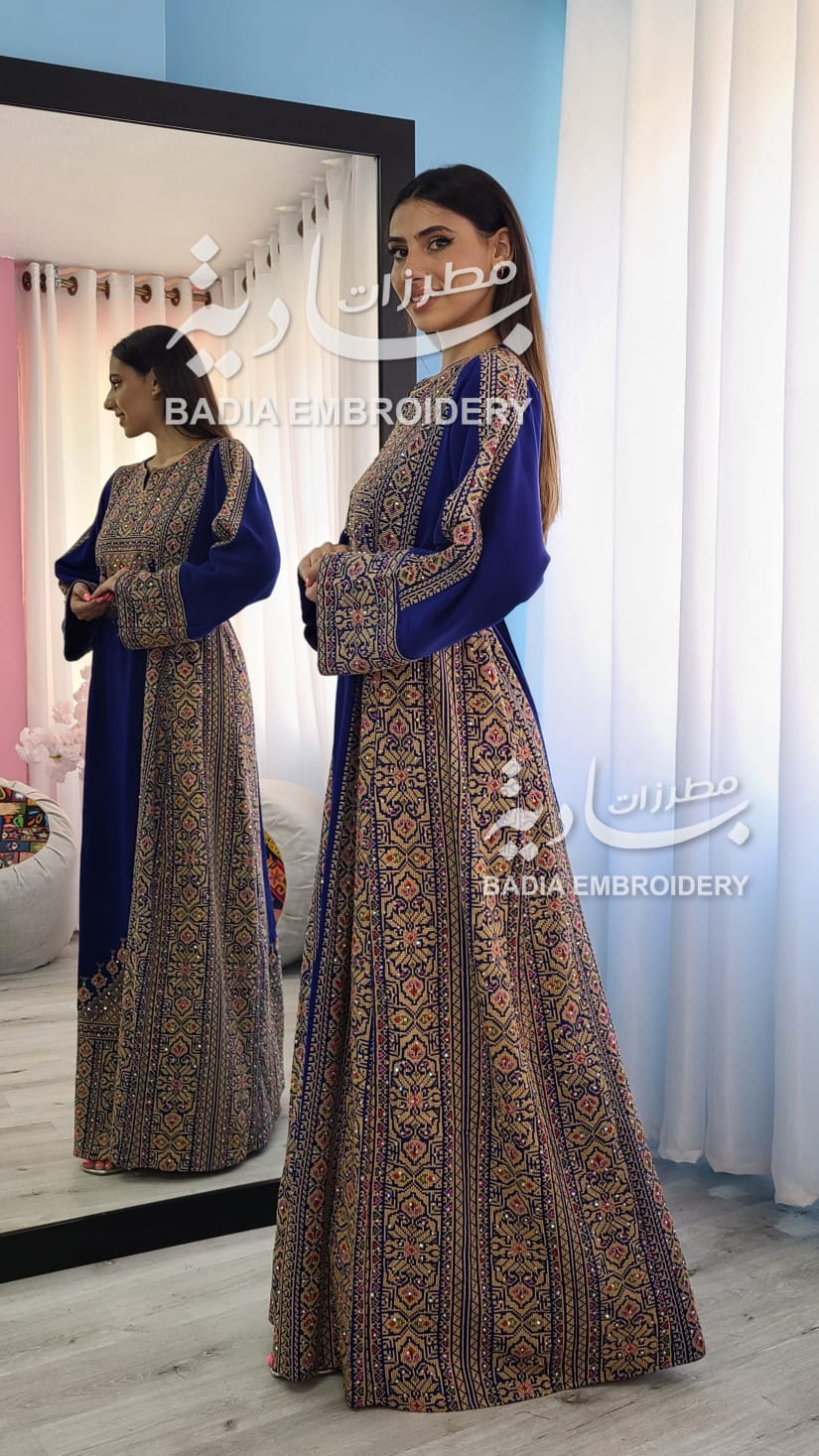 Elegant Navy Blue & Gold Thobe