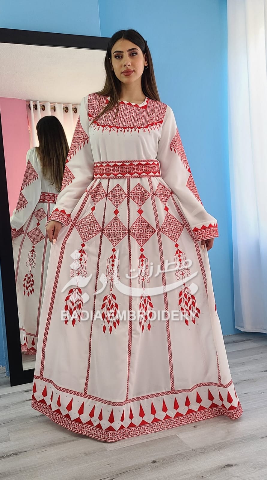 Modern White & Red Thobe