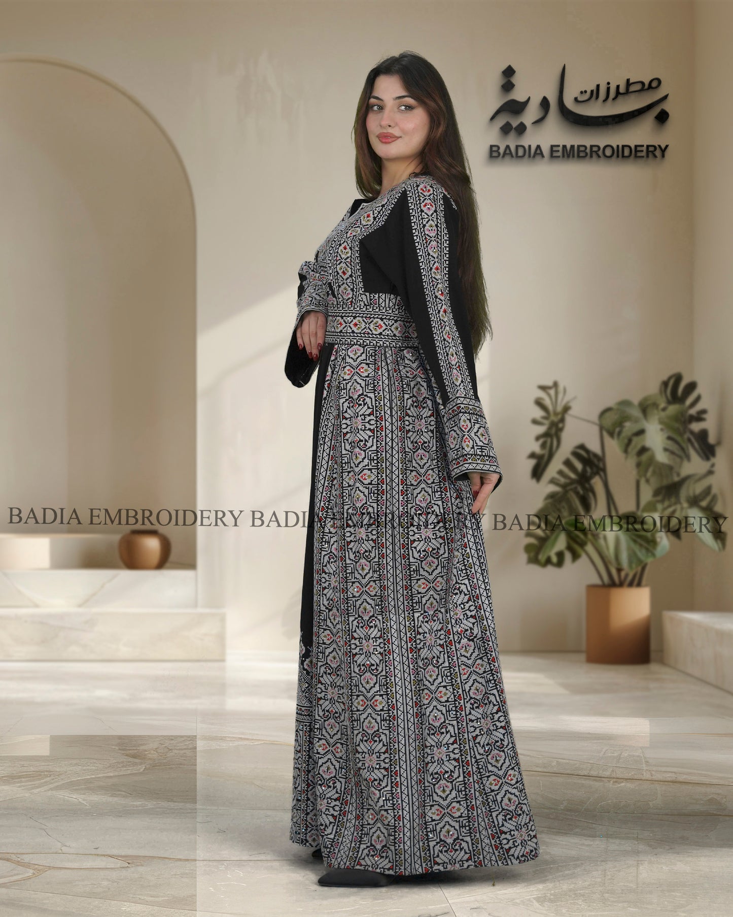 Elegant Black & White Thobe