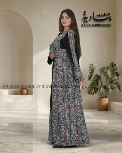 Elegant Black & White Thobe