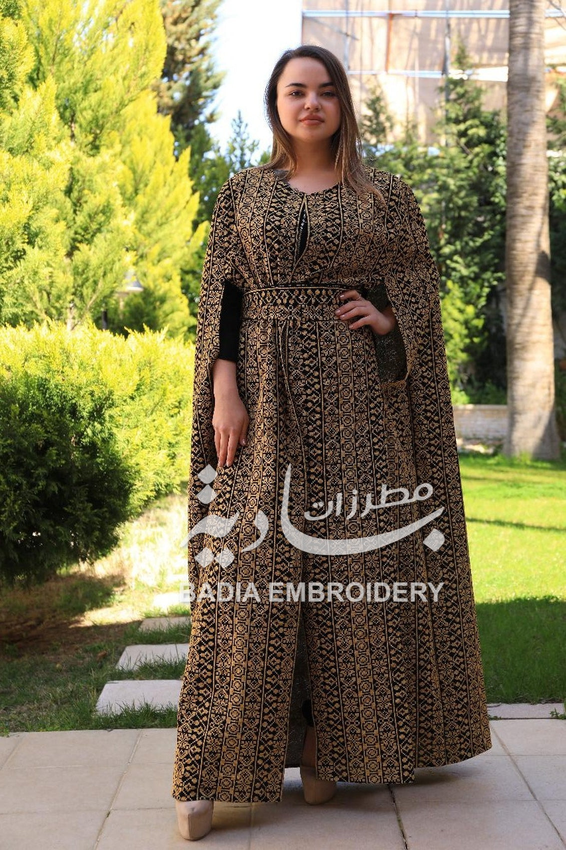 Elegant Gold Abaya Bisht