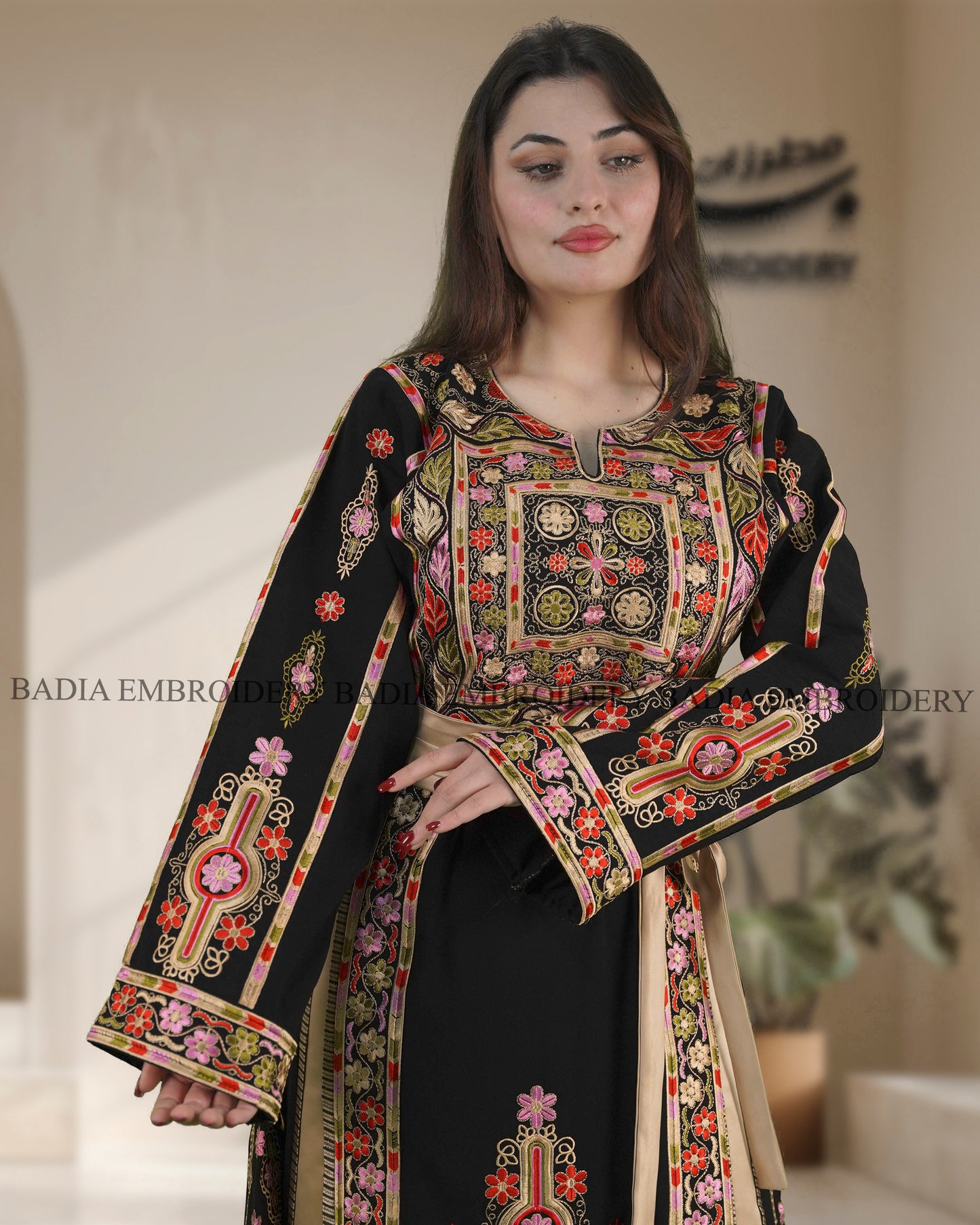 Elegant Thobe With Saya / Satin & Reversible Belt
