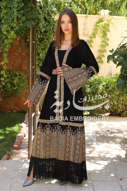 Elegant Embroidered Abaya Bisht