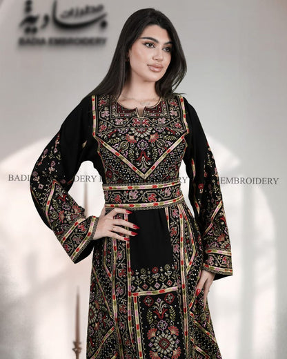 Elegant Black & Gold Thobe